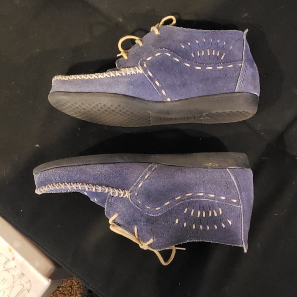 Minnetonka blue ankle moccasins - Picture 7 of 7